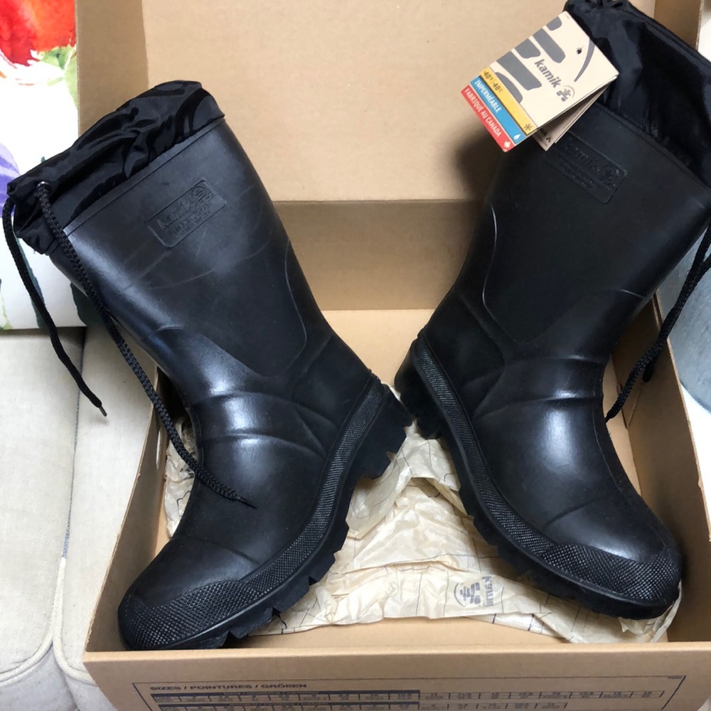 Kamik men’s boots.